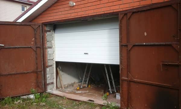 Секционные ворота DoorHan в Лобне с установкой