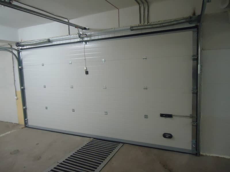 Секционные ворота DoorHan в Лобне с установкой