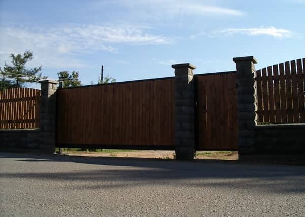 Уличные ворота DoorHan в Лобне с установкой